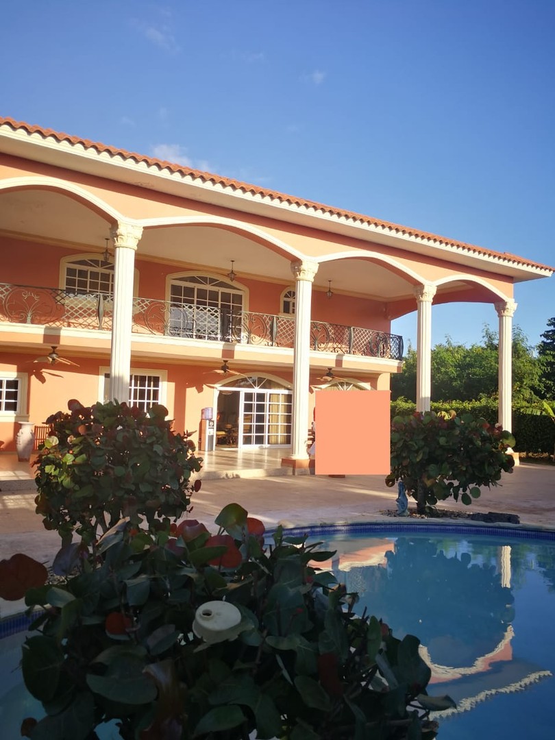 casas vacacionales y villas - Villa Magestuosa y elegante Juandolio 4hab 1,214MTS US$1.2