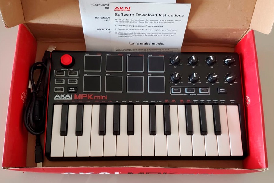 instrumentos musicales - Akai MPK Mini 2: Teclado Controlador MIDI Profesional en su Caja Original
 1