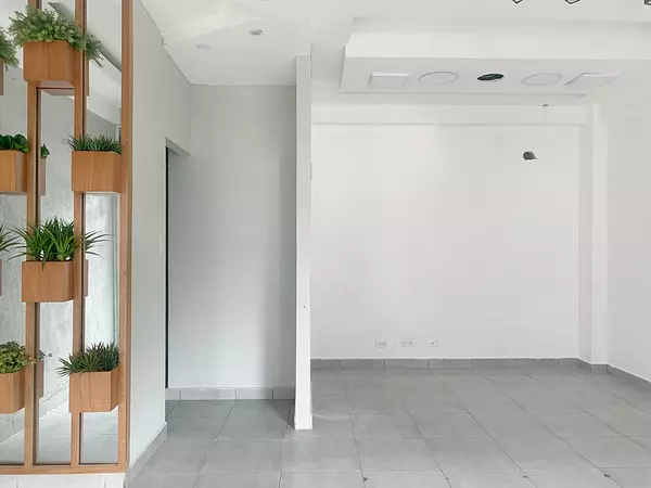 oficinas y locales comerciales - Local en bella vista  2