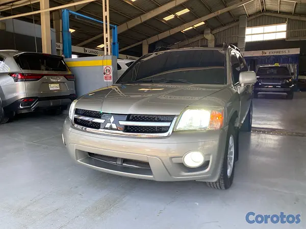 jeepetas y camionetas - Mitsubishi Endevor Dorada  11