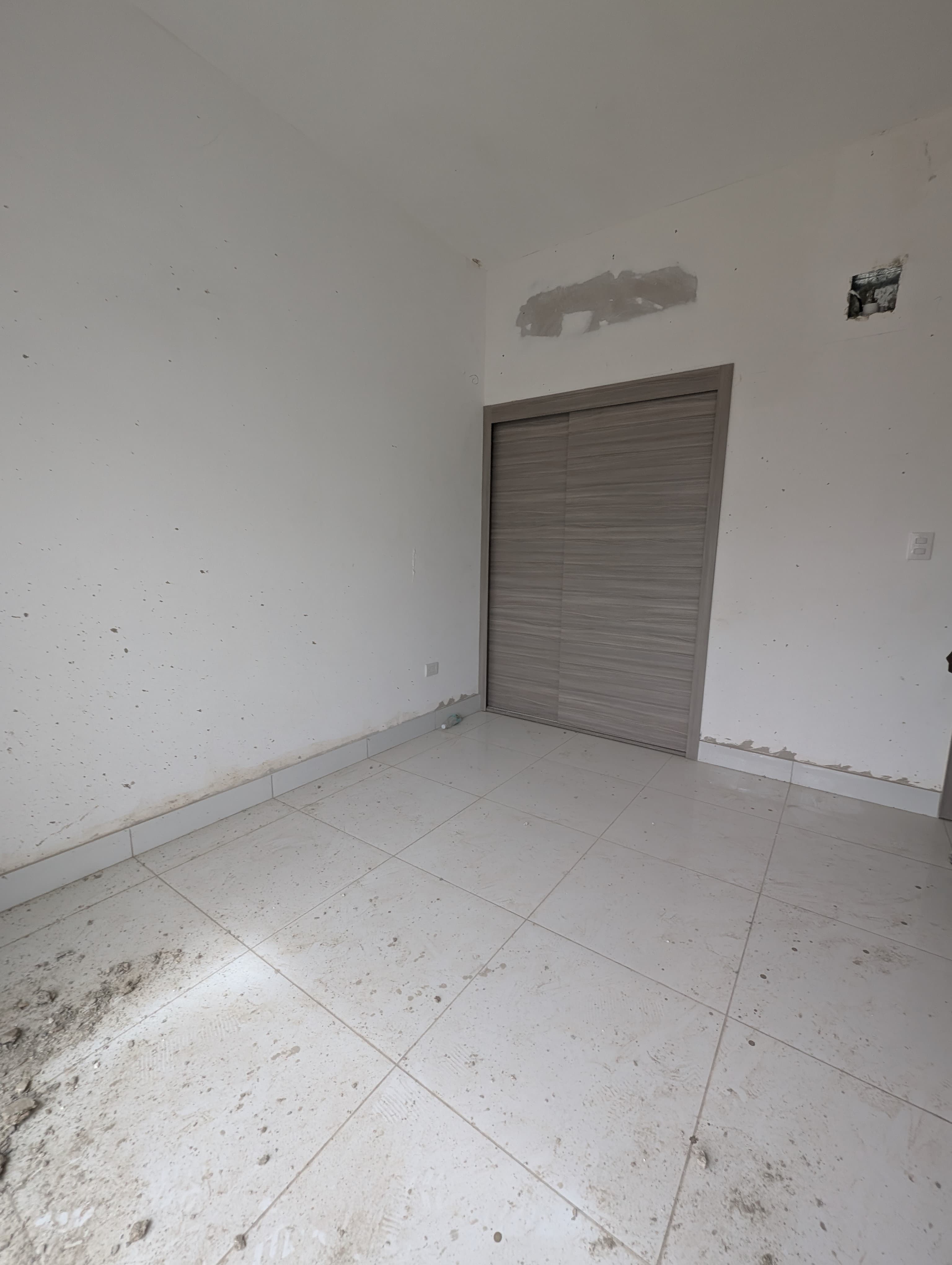 apartamentos - Se vende apartamento en construcción, a pasos de la PUCMM, en el sector La Julia 3