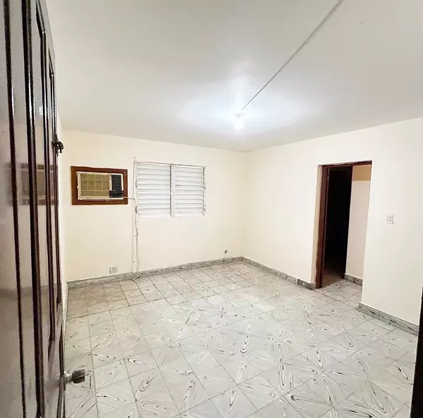 casas - Propiedad comercial céntrica 5