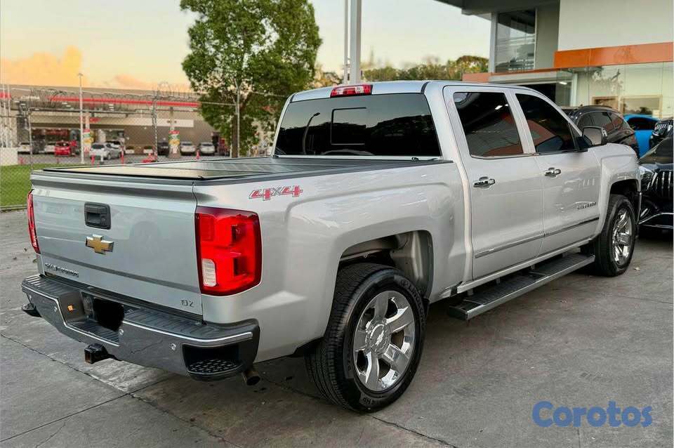 jeepetas y camionetas - 2017 Chevrolet Silverado LTZ Importada por Santo D 5