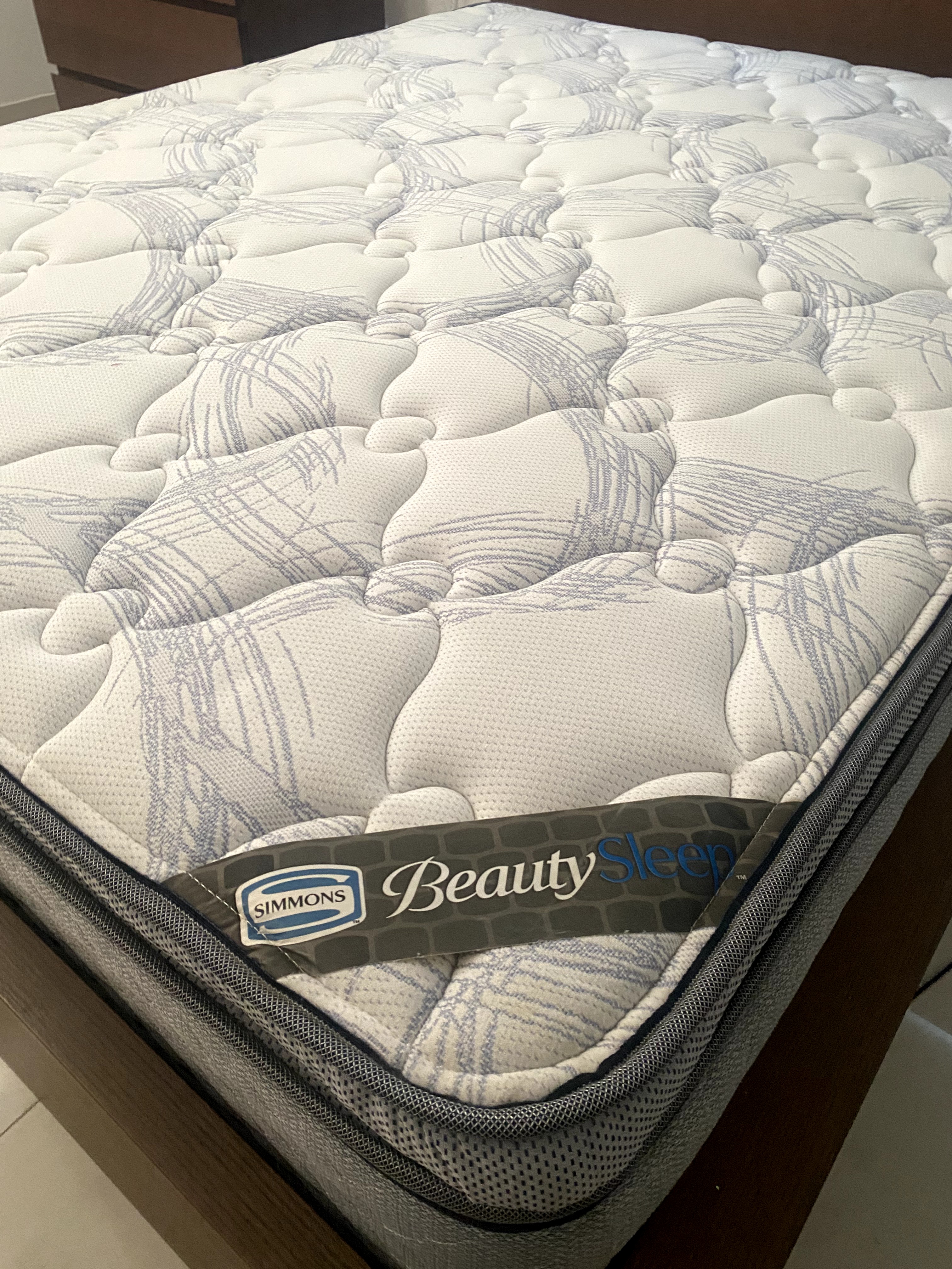 muebles y colchones - Colchon  queen BeautySleep Simmons 1