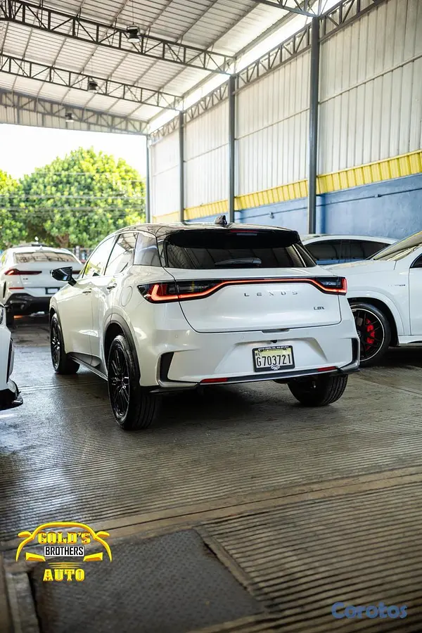 carros - LEXUS LBX CoolSportHibrida 2025 4