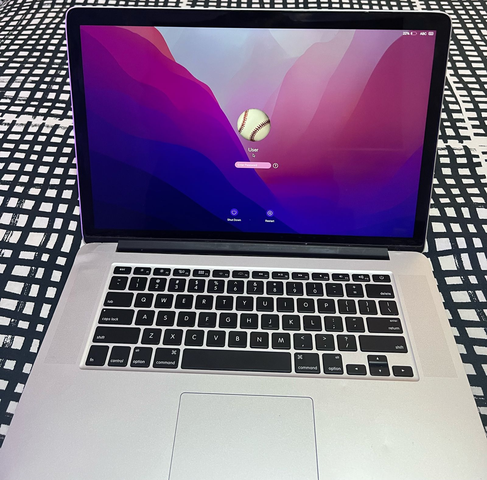 computadoras y laptops - MacBook Pro 15” 2015 | 16GB RAM | 250GB SSD