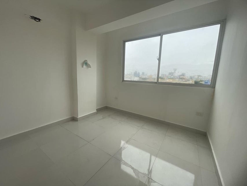 apartamentos - Apartamento en alquiler #24-1055 de 2 habitaciones, balcón, ascensor. 4