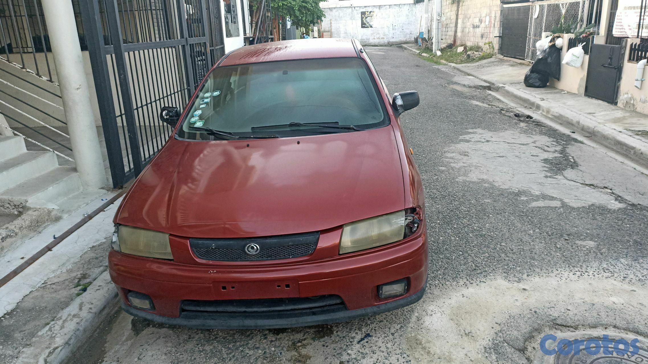 carros - Vendo Mazda 323f del 1998 2