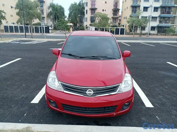 carros - NISSAN Versa 3