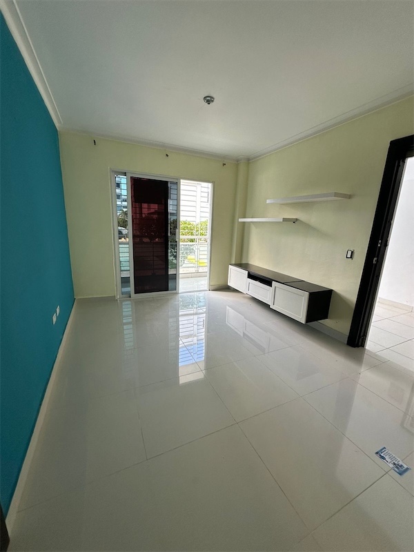 apartamentos - Venta de apartamento en la autopista de san Isidro con 2 parqueos Santo Domingo 