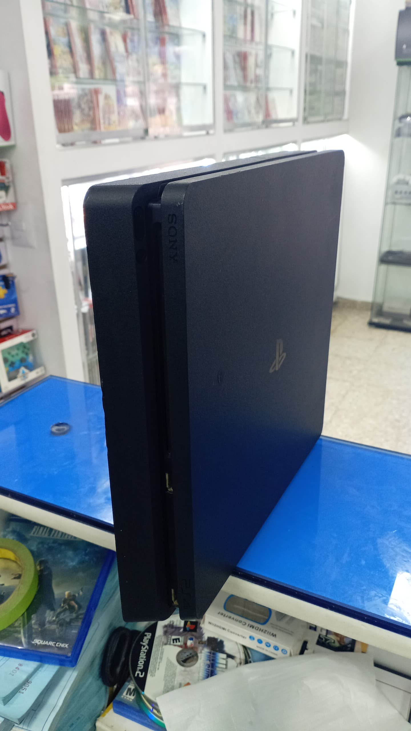 consolas y videojuegos - Ps4 slim más 6 juegos 