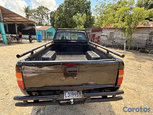 jeepetas y camionetas - Toyota Hylux 1987 ready para trabajar  3