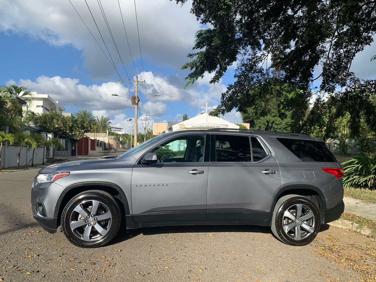 jeepetas y camionetas - chevolet travelse 2019 3