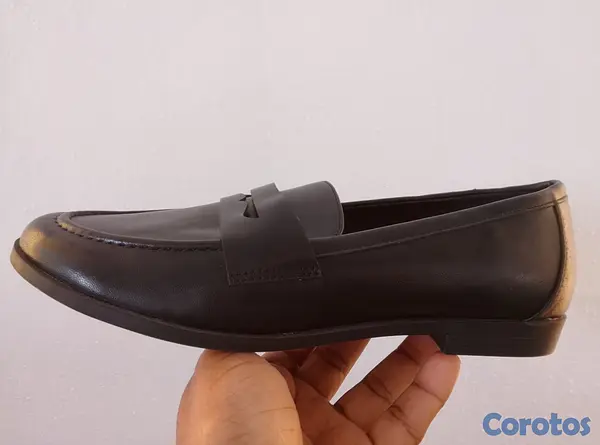 zapatos unisex - Caja de calzados , todo nuevo , 23 pares  5