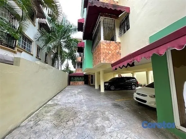 apartamentos - Venta de apartamento en alma rosa 1 con 2 parqueos y 132mts Santo Domingo  1