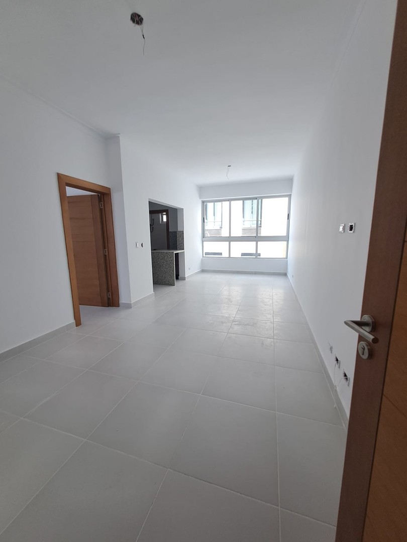 apartamentos - Apartamento Nuevo 1 habitacion    3er piso Evaristo  Morales 
 8