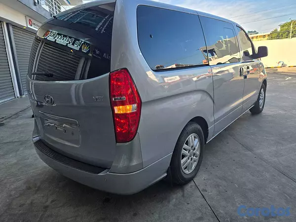 otros vehiculos - HYUNDAI GRAND STAREX 2021 GRIS 8