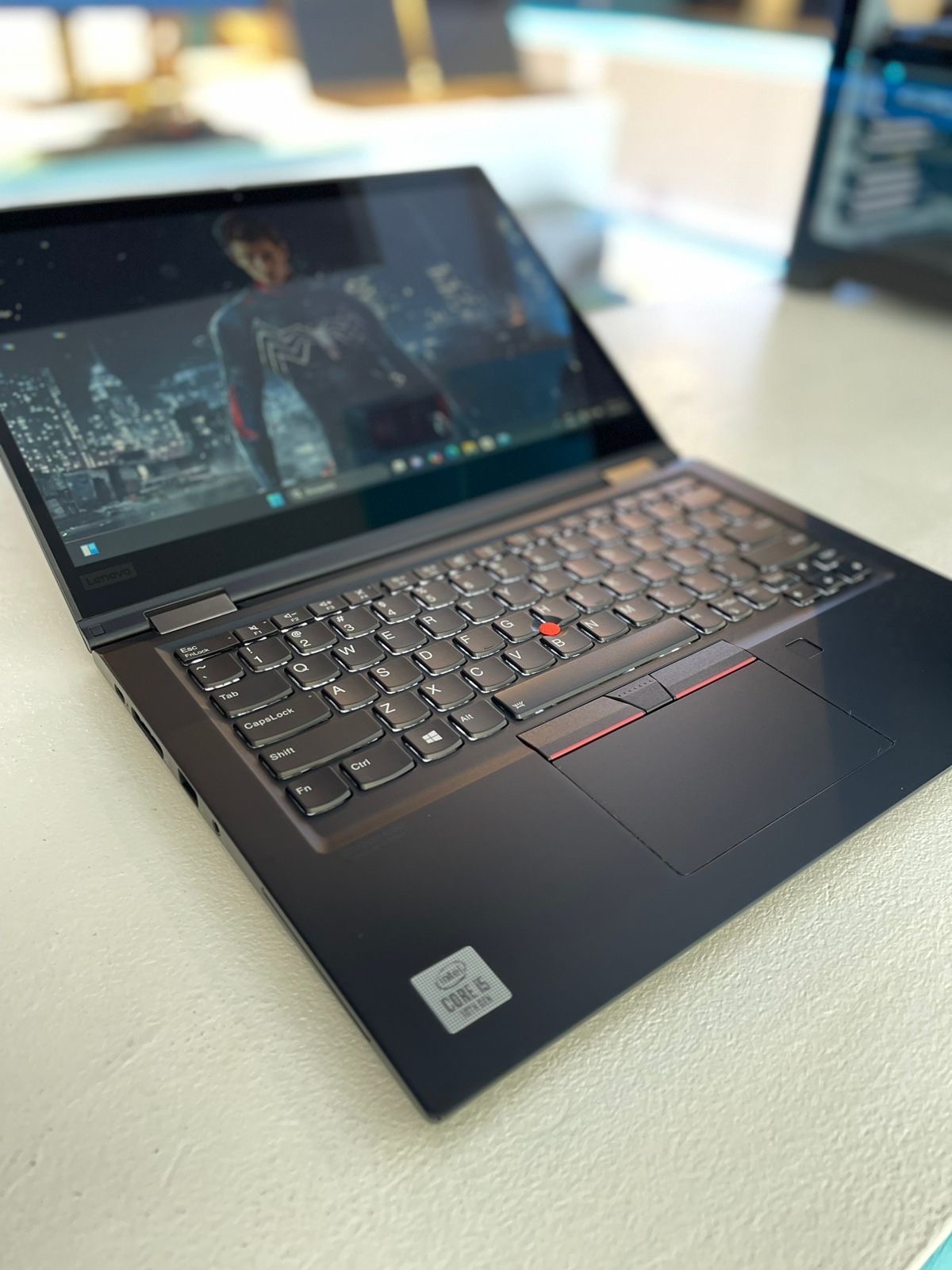 computadoras y laptops - LENOVO YOGA X13 | Intel Core i5 10th Gen. | 8GB RAM | 256GB SSD | 13.3” Touch 6