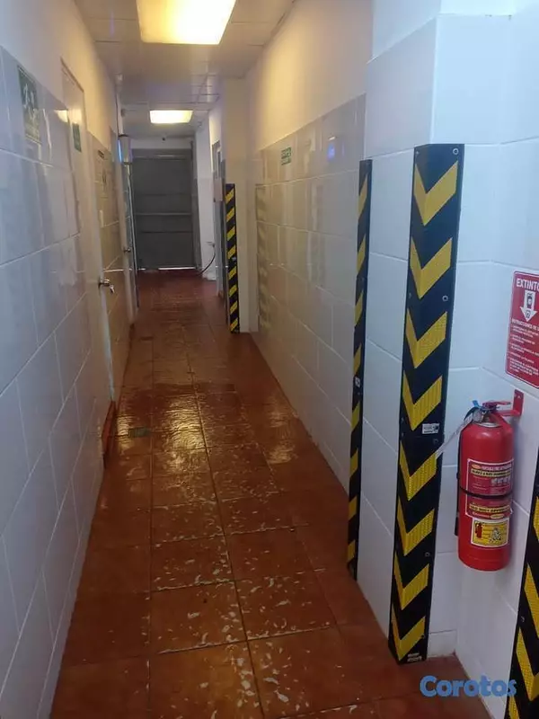 oficinas y locales comerciales - Alquiler de edificio comercial en villa consuelo  2