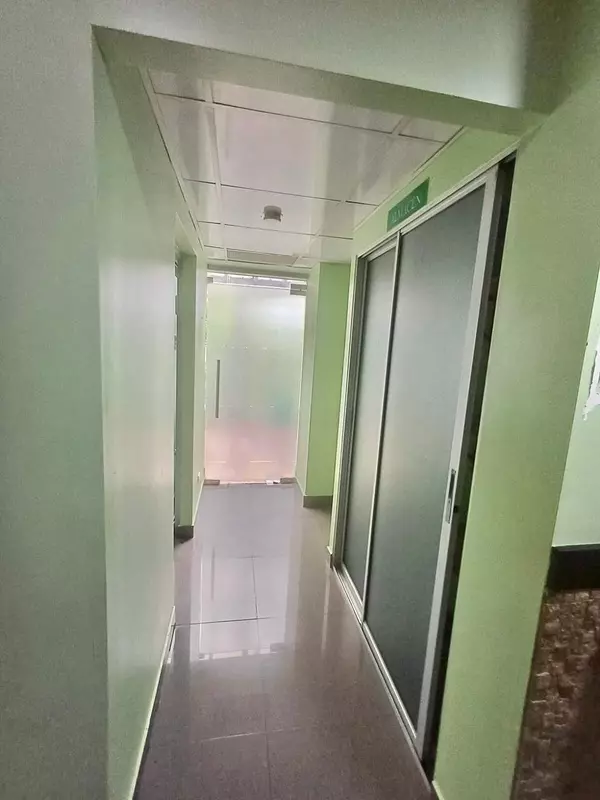 oficinas y locales comerciales - Local Comercial en Venta y Alquiler
AV. REPÚBLICA DE COLOMBIA
RD$16,200,000.00 9
