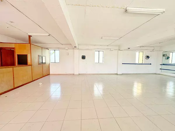 oficinas y locales comerciales - Alquiler local en Bell vista  3