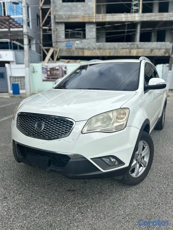 jeepetas y camionetas - SSANG YONG KORANDO 2013 3