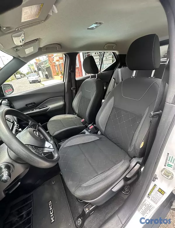 jeepetas y camionetas - Nissan Kicks SV 2020 7