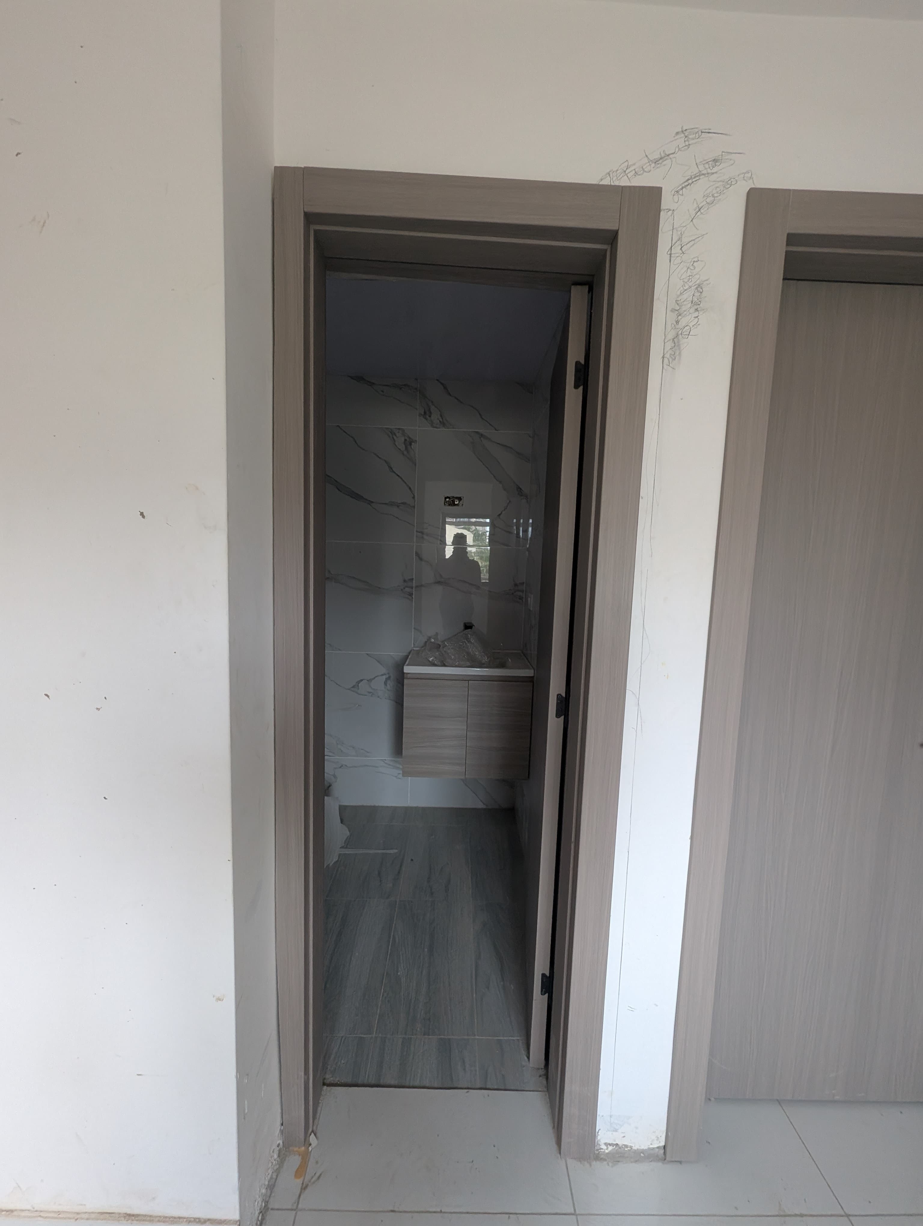 apartamentos - Se vende apartamento en construcción, a pasos de la PUCMM, en el sector La Julia 4