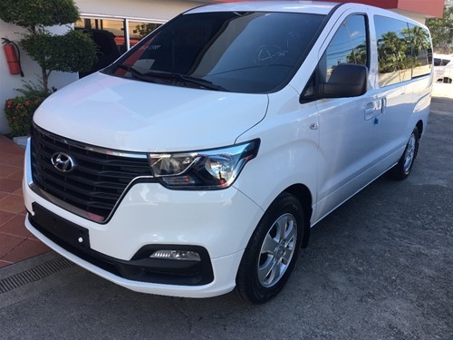jeepetas y camionetas - 2019 Hyundai Starex 12 pasajeros Diesel Automática 