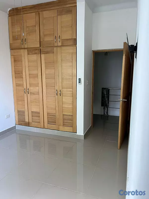 apartamentos - APARTAMENTO EN ALQUILER TOTALMENTE AMUEBLADO EN EL EXCLUSIVO SECTOR EVARISTO M. 13