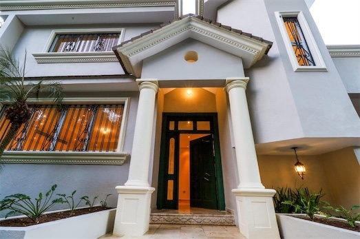 casas - Venta de hermosa casa de 523mts  en el Distrito nacional 9