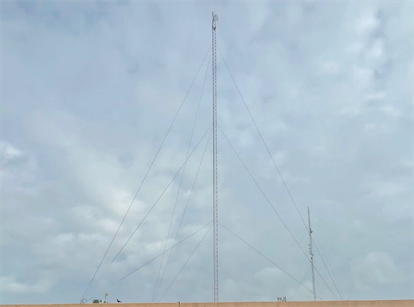 equipos profesionales - Antena de 150 pies de altura