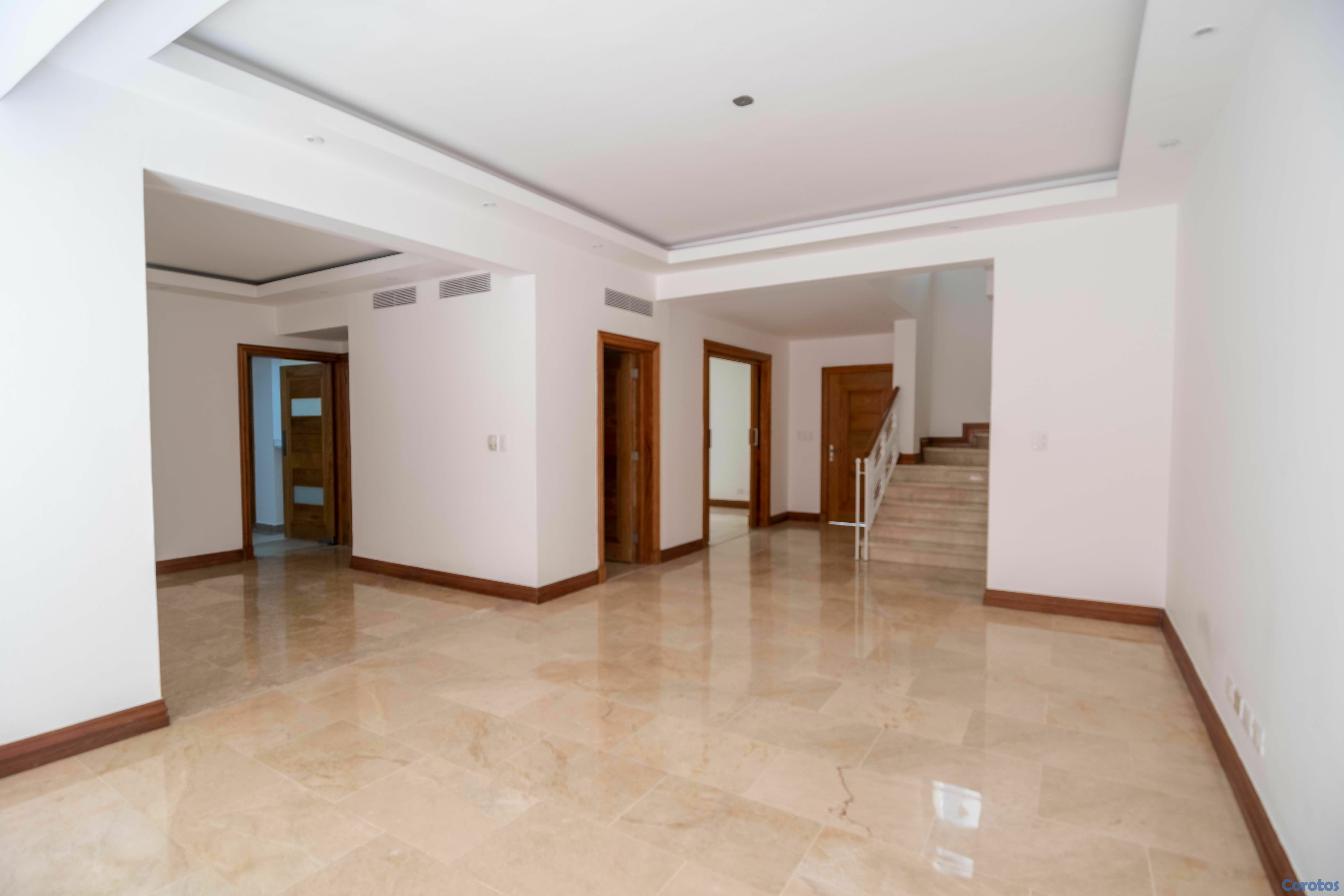 casas - Casa en alquiler en cacicazgos, santo domingo 1