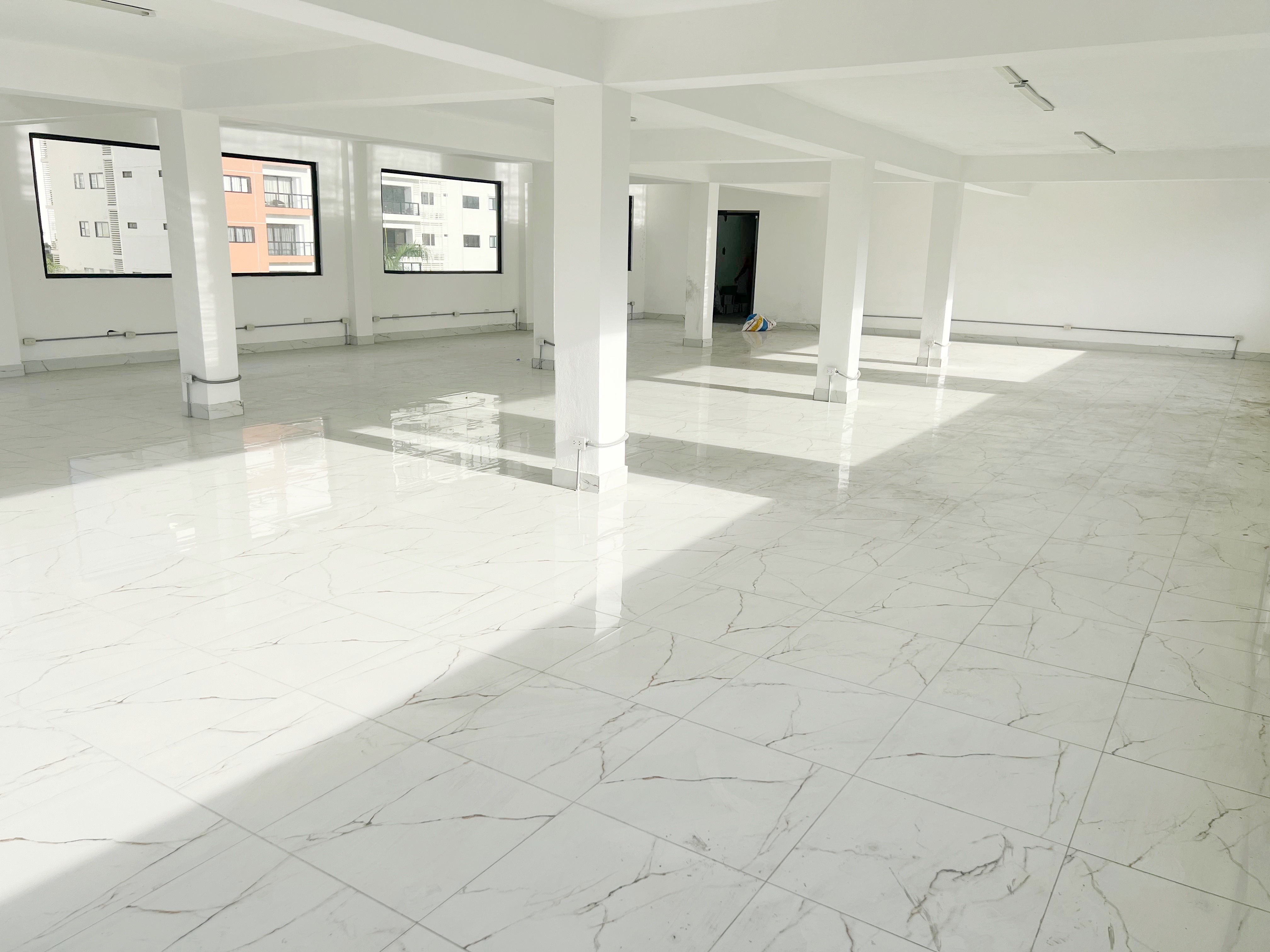 oficinas y locales comerciales - Local comercial Bella vista  1