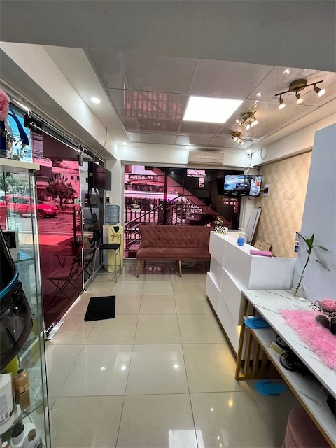negocios en venta - Salón de Belleza en Venta Santo Domingo Oeste 5