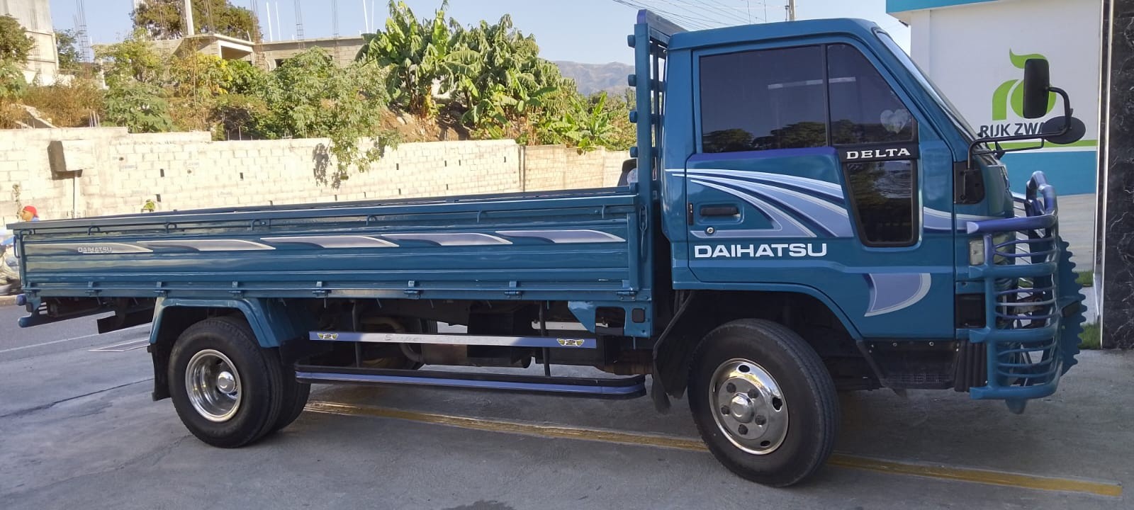 camiones y vehiculos pesados - Daihatsu Delta 2003 Cama Larga Cara Ancha 3