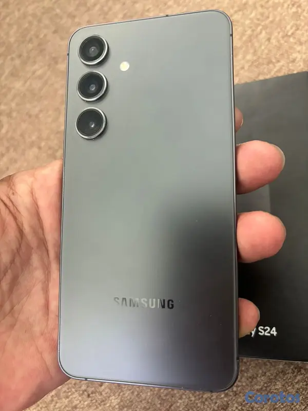 celulares y tabletas - Vendo Samsung Galaxy S24 como nuevo 4