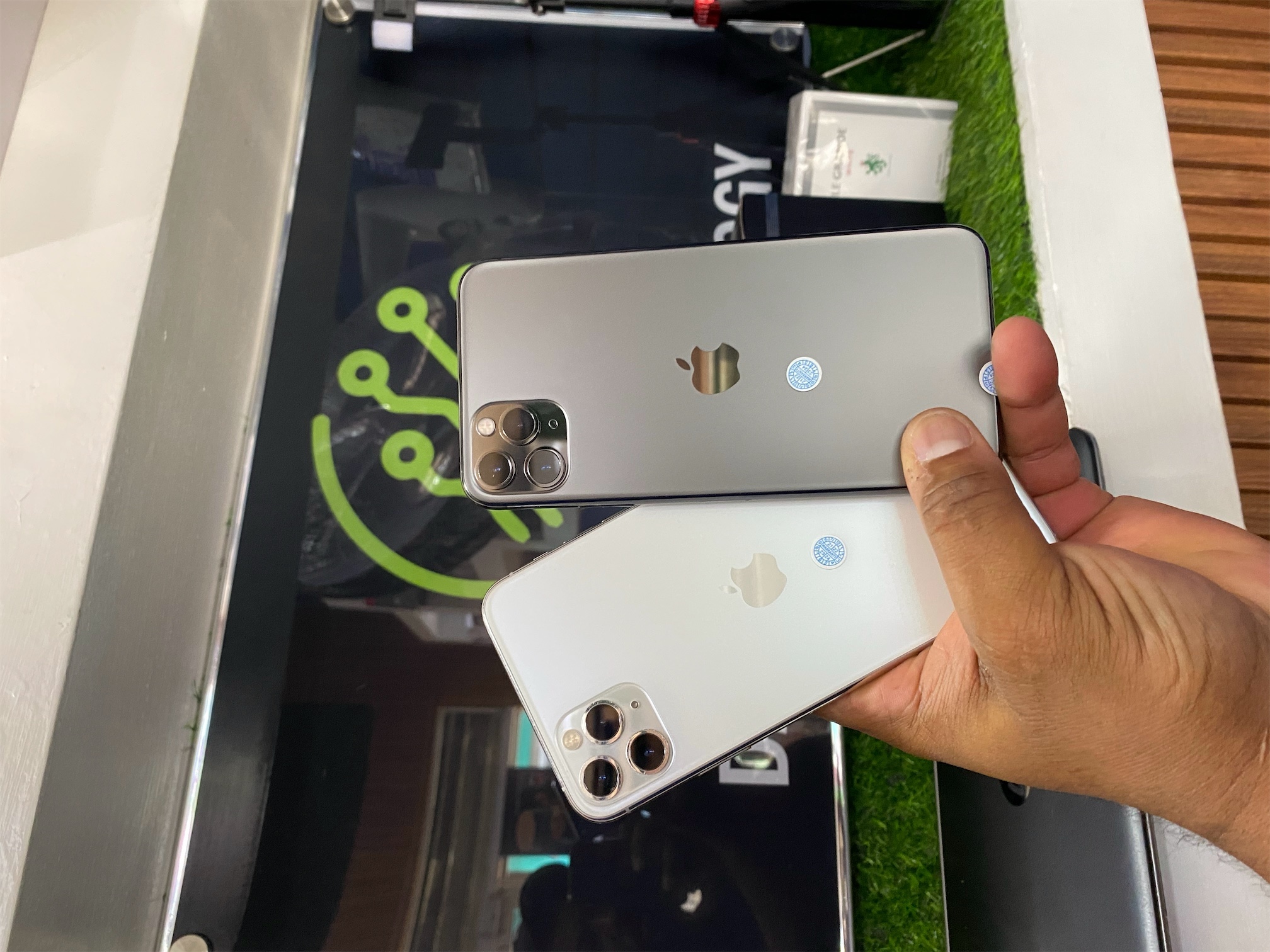 celulares y tabletas - iphone 11 pro max 64GB  1