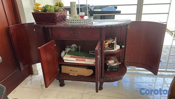 muebles y colchones - Credenza amplia y elegante en caoba 5