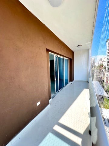 apartamentos - ALQUILER DE AMPLIO Y COMODO APARTAMENTO EN BELLA VISTA. 4