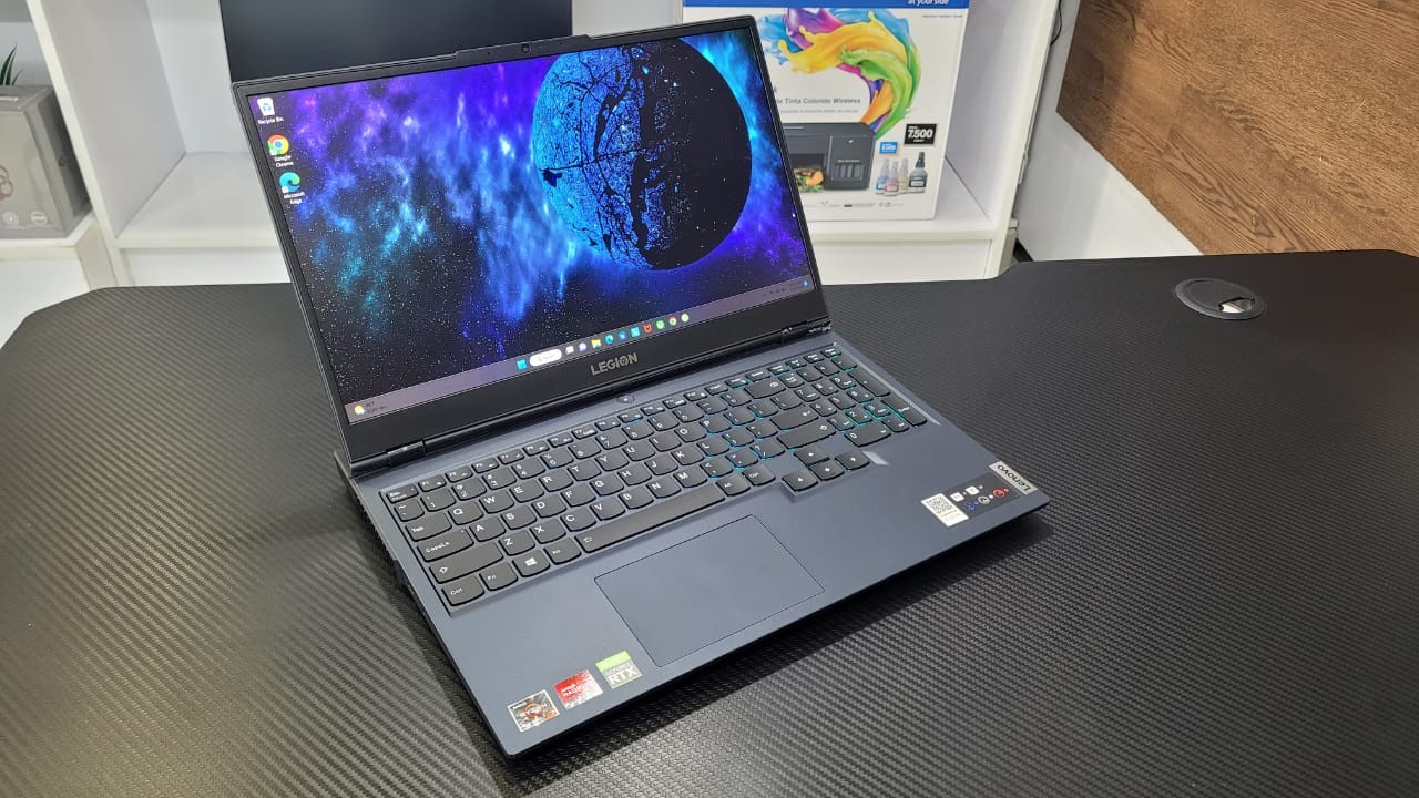 computadoras y laptops - LAPTOP LENOVO LEGION 5 15, RYZEN 7, 8GB RAM, 512 SSD