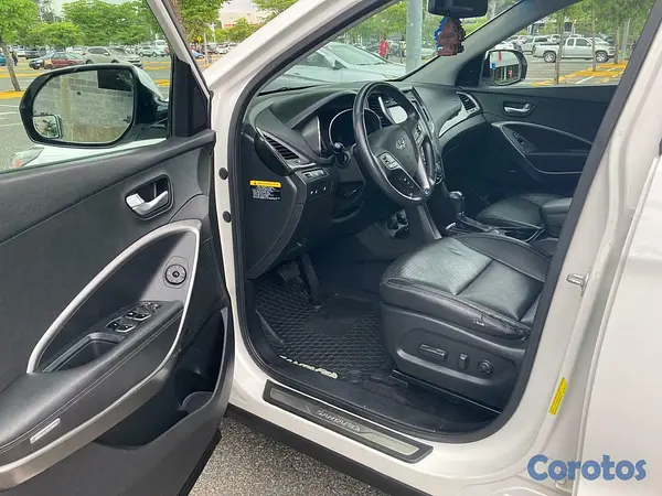 jeepetas y camionetas - Hyundai GRAND santa fe 12