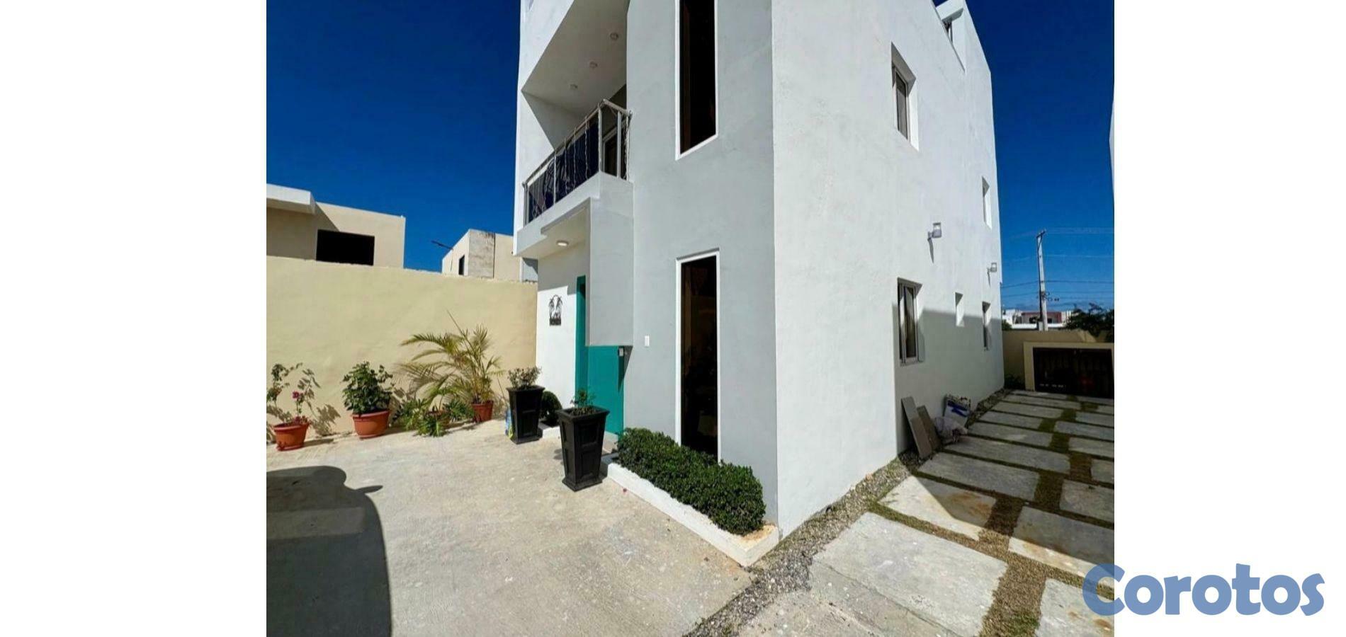 casas - Modern 3-Bedroom Villa in Brisas de Punta Cana with Private Rooftop Jacuzzi 10