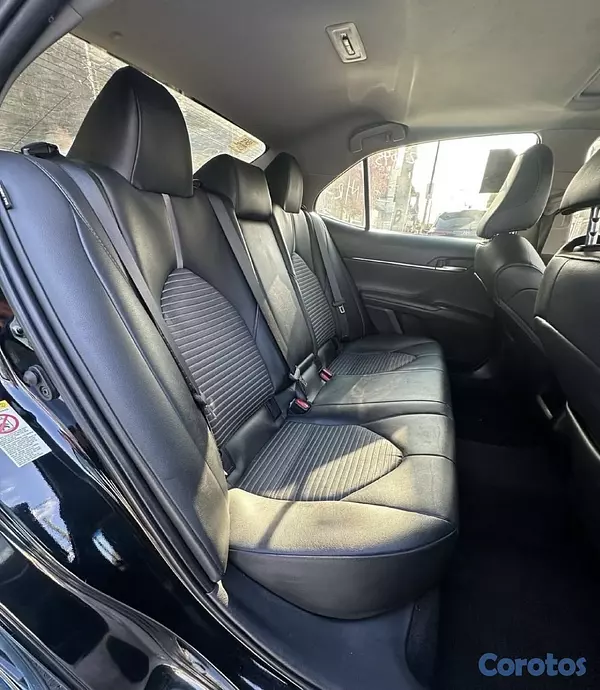 carros - Toyota Carmry SE 2019  4