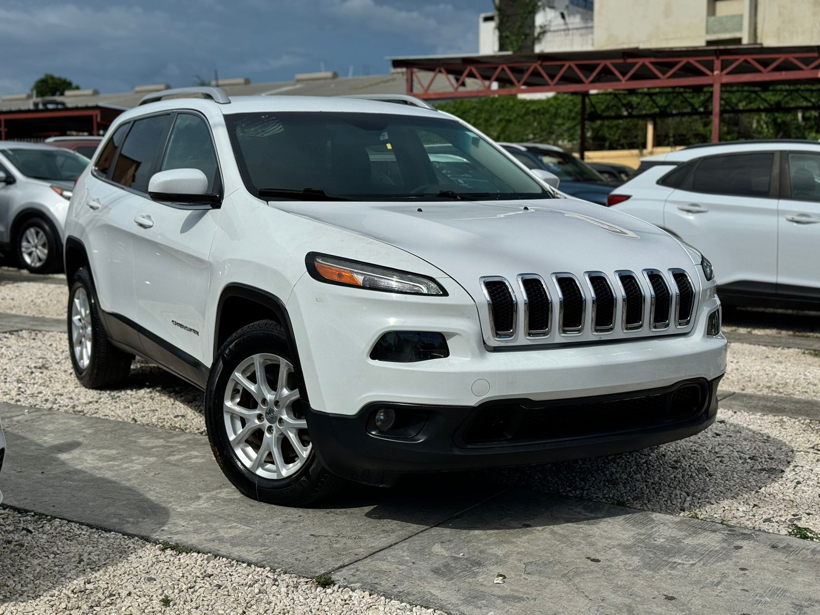 jeepetas y camionetas - Jeep Cherokee Latitude
