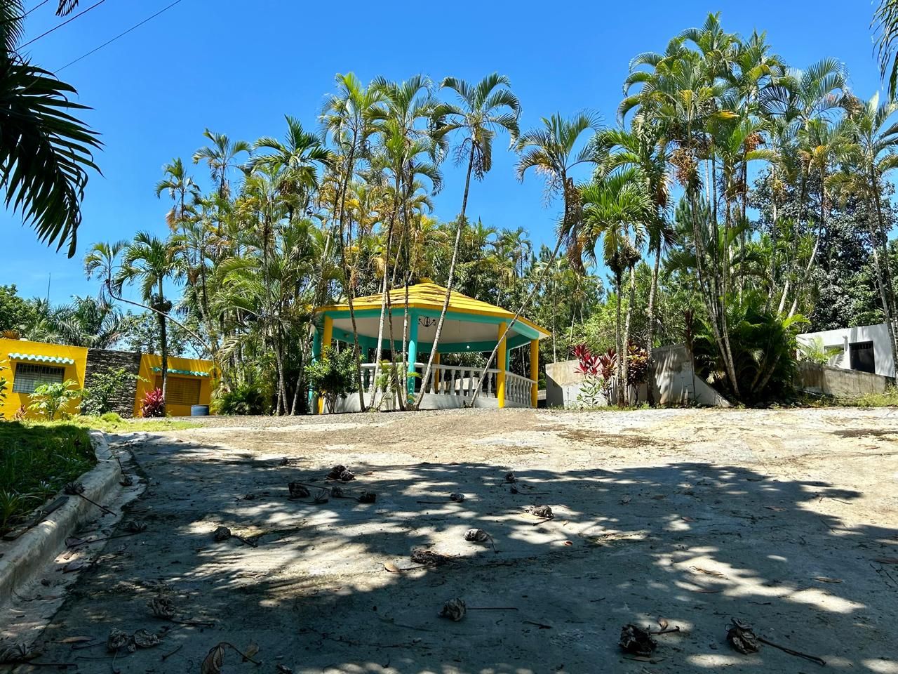 casas - Vendo casa comercial en La Autopista Duarte  7