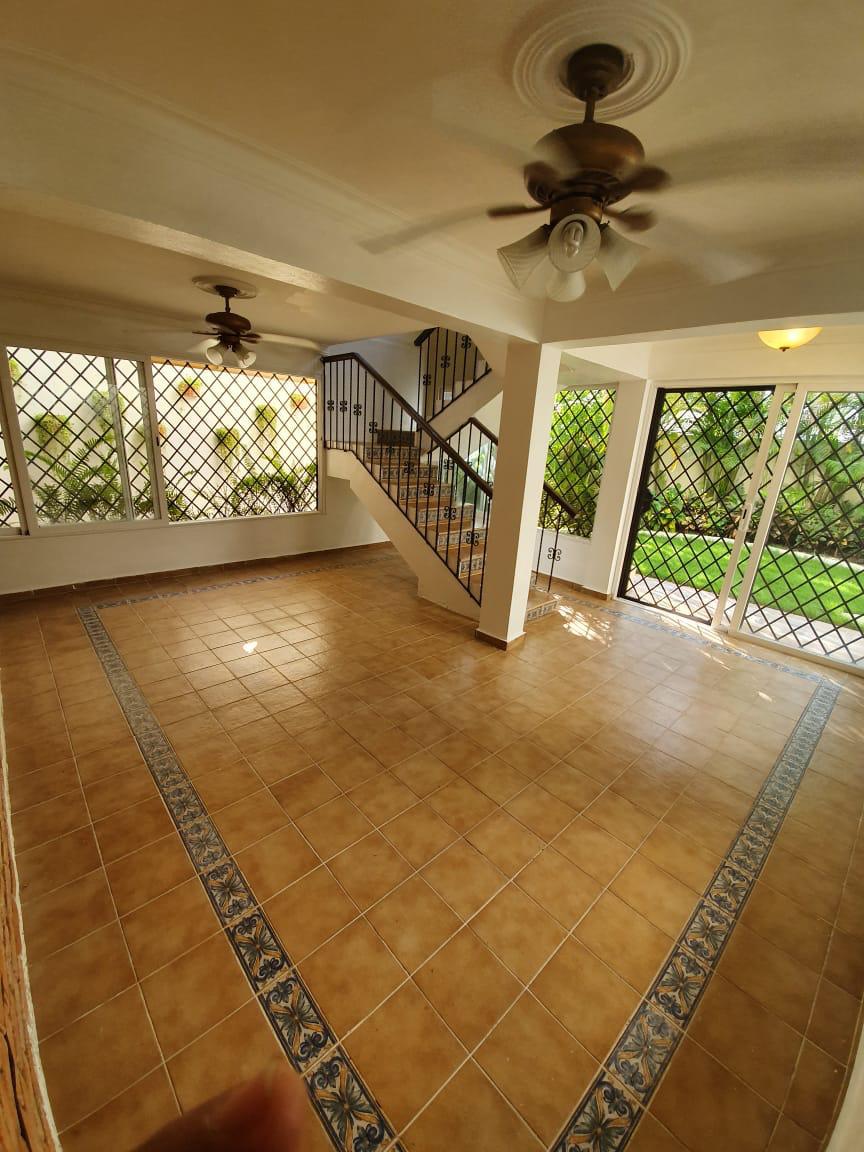 casas - Vendo Casa En Altos de Arroyo Hondo III de Oportun 6