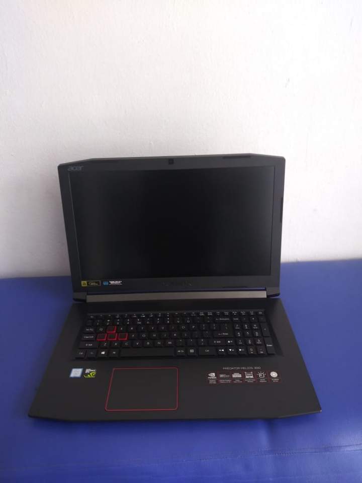 computadoras y laptops - Acer predator helio 300 I7 8va 16gb 256ssd +1tb 1060 6gb gaming 5