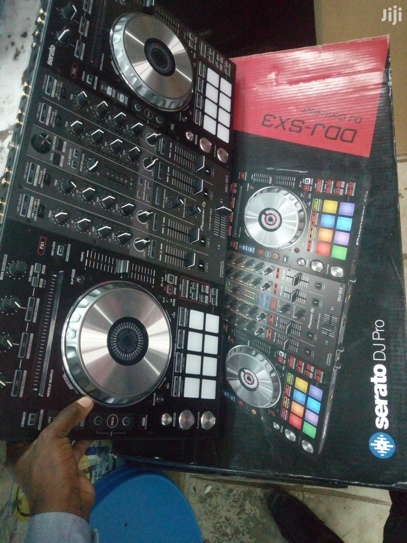 Platos Mixer Consola DJ SERATO Music sams ipha2a3a1a4villsmarthotreso droncamnis 6