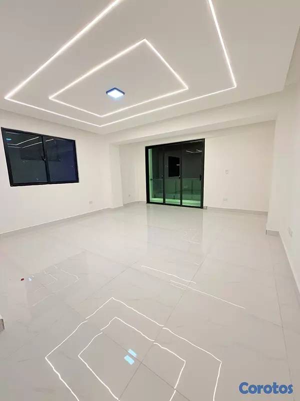 casas - venta de casa de lujo con piscina en la autopista de san isidro prado oriental  3